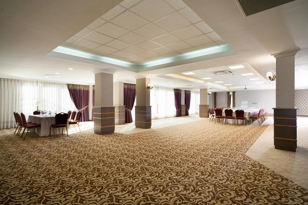 Spilos Hotel Manisa Exteriör bild