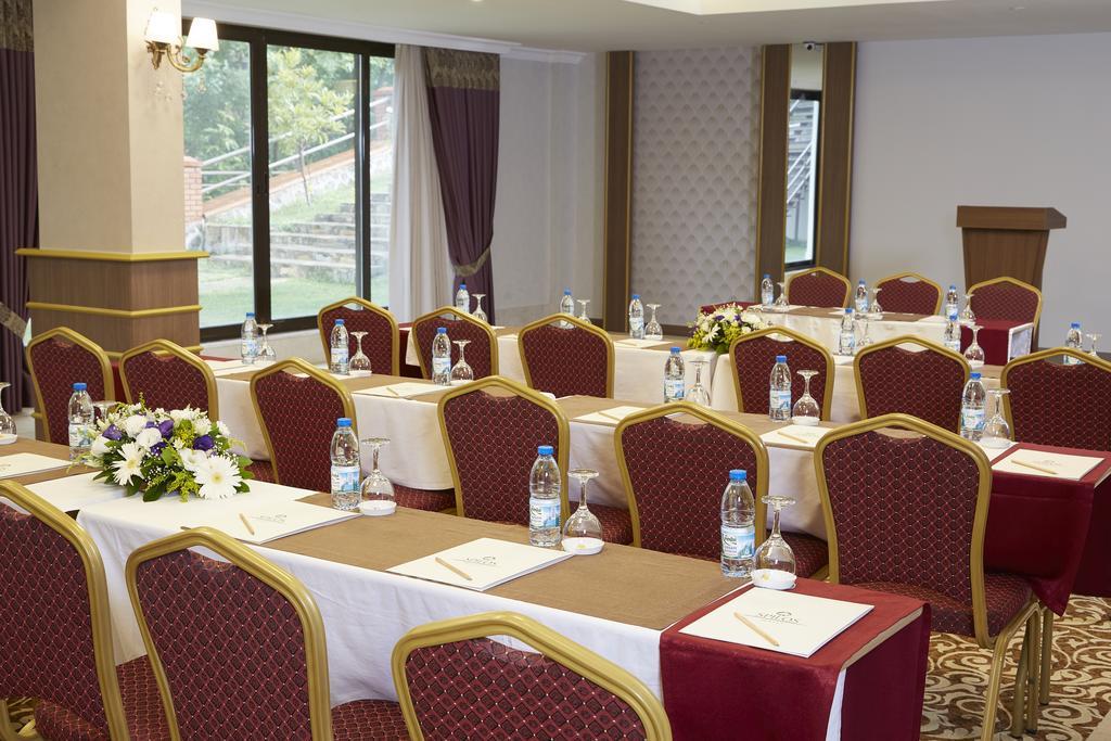 Spilos Hotel Manisa Exteriör bild