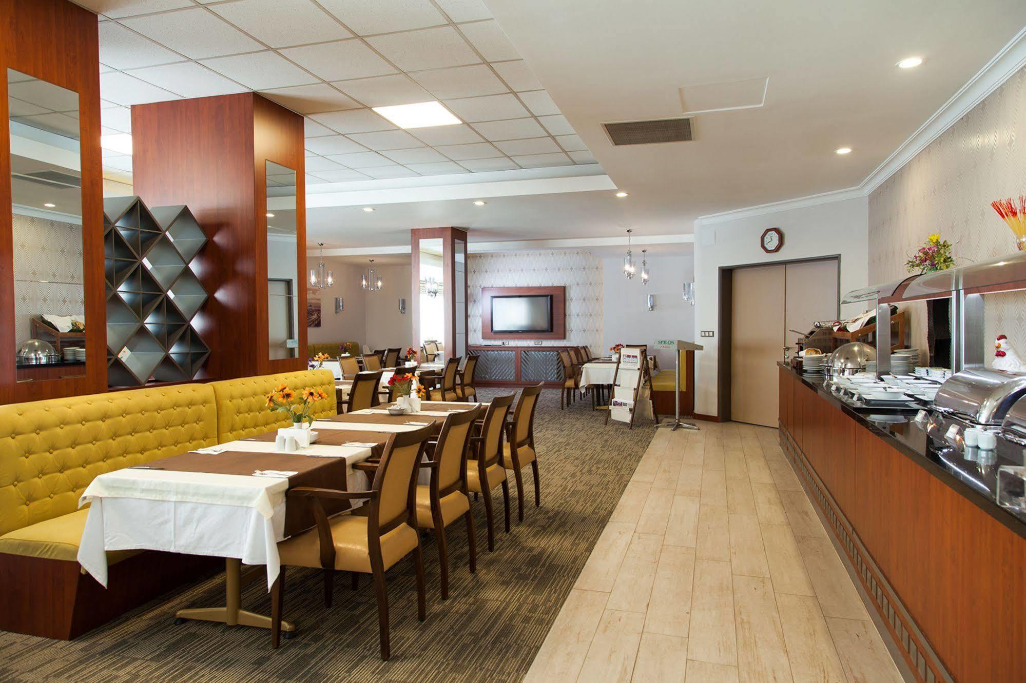 Spilos Hotel Manisa Exteriör bild